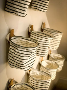 hanging wall pocket storage