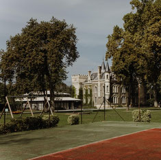 Tennis courts at Château Belle Epoque, Linxe (40)