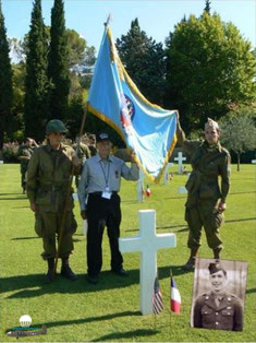 Tribute to Robert BROWN with his best friend Joe BAIL and the official flag of the 517th PRCT, in front of his grave in the American cemetery of Draguignan