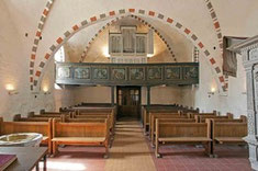 Empore mit Eule-Orgel