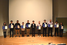 福吉さん（一番左）、松尾さん（左から4番目）、福井さん（一番右）、主催者の金子先生（中央）