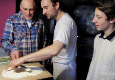 Le chef de feu "L'Atelier du Goût", François Morabito, prend sa leçon de schmeerage...