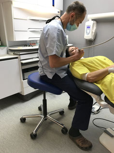 Tabouret dentiste ergonomique et anatomique