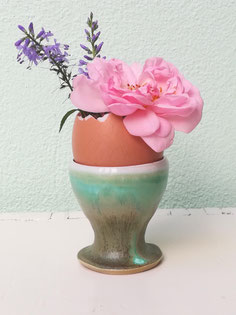 traditionelle Eierbecherform