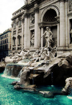 Rome's Fontana Di Trevi