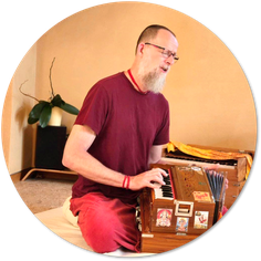 Lars Vollmann Bhakti Yogi und Mantrasänger in Buchholz in der Nordheide