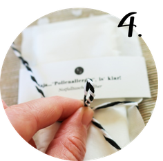 Bild: DIY Freudentränen Taschentücher für die Hochzeit oder Party selber machen: Schnell, günstig, individuell und kreativ mit Teefilter und Banderolen, inklusive Freebie Printable für Banderolen Bastelvorlage, gefunden auf www.partystories.de