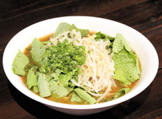 昨年、Y―1グランプリを受賞した平良商店の辛味噌野菜そば