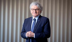  contact booking THIERRY BRETON