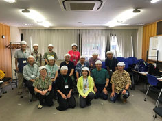 三角巾で頭部包帯方法を学んでパチリ