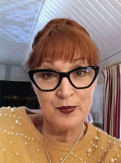 Angela Reins