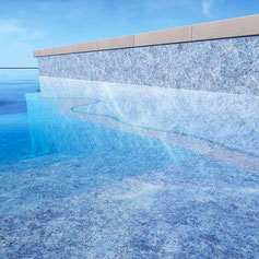 Schwimmbadfolie Granit Blue Detail Blick ins Wasser, Kategorie Aquasense © Aquakonzept Schwimmbadtechnik