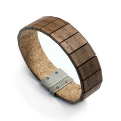 flexibles Armband aus Holz - Nuss mit Knebelverschluss 20mm