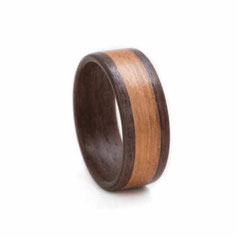 Hochzeitsringe aus Nuss und Kirsche - Männerring aus Holz