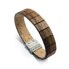 flexibles Armband aus Holz - Nuss mit Knebelverschluss 16mm