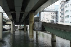012-2　今・江戸橋から日本橋 Aモード　F8　55㎜　−0.3　ISO1600　WBオート