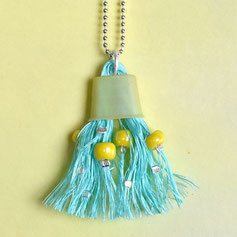 Upcyclingschmuck. aus Fundst+cken vom Strand oder Wald in Kombination mit Flhmarktfunden. Moderne Umsetzungen und Verwertungen von vermeintlich wertlosem Abfall. 