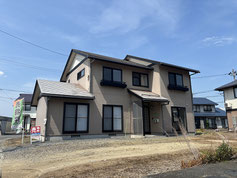 川西町上小松　中古住宅の外観写真