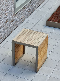 Plaza Standing Table
