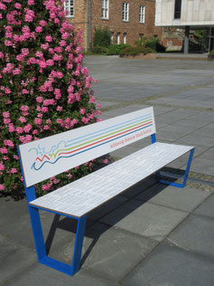"Jazz 01 HPL Seat" - Bench made of HPL and steel without armrests - individual decor and color coating possible!