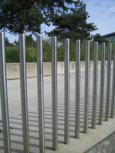 Plaisir Bollard