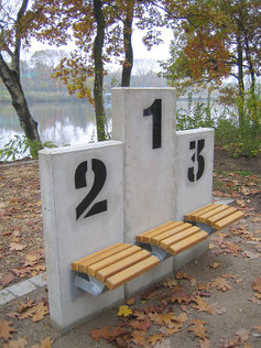 GOLD Winner's Podium Seat