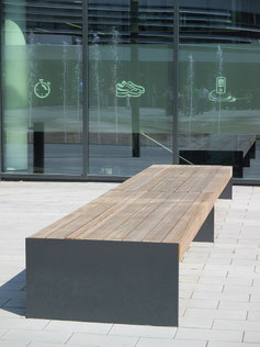 Esplanade XL Profile Bench