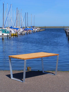 ULTRA Table