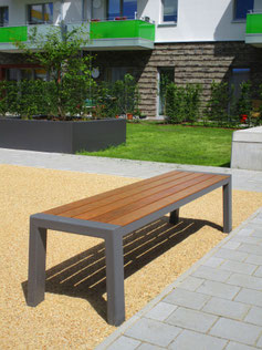 Mercure Bench