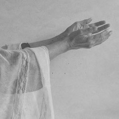 Eternal gestures di Milvia Stefani