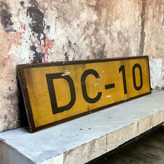 DC-10 Vintage Board 60x20cm
