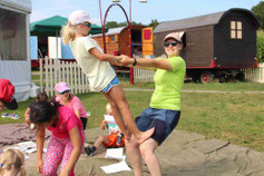 Workshop im Ferienlager - im Zirkuslager stehen viele verschiedene Workshops zur Auswahl