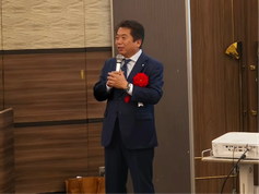 ご登壇者紹介の岡本会長