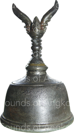 Bronze bell. Unknown period. National Museum of Cambodia.