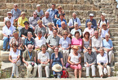 Die Reisegruppe des GHV im römischen Theater von Salamis