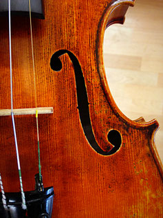 Geigenunterricht in Tübingen und Streicher-Shop in der Villa-Musica-Weilheim von Bernhard Fischer