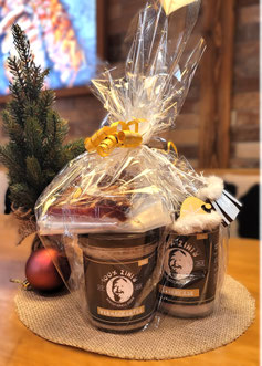 Geschenkkorb mit Eigenprodukten von Zinöcker