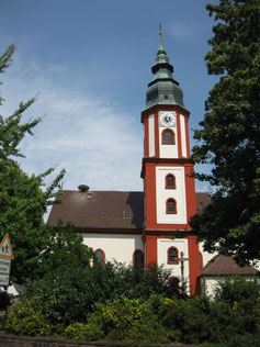 St.Martin Hochdorf mit Storchennest