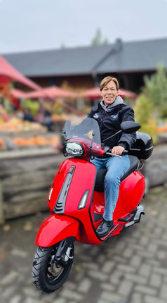 Steffi - Vespa Sprint 150