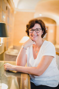 Véronique Plouvier, auteure et formatrice - annuaire de thérapeutes Via Energetica