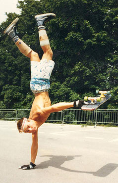 Per Welinder. One-Armed-Handstand