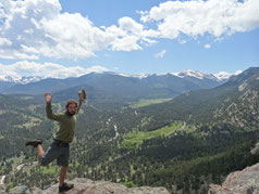 En haut du Gorilla rock, vue sur l'entrée des Rocky Mountains