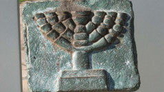 Beit Shearim Nationalpark Menora Katakombe Israel. Flachrelief Menora Zeichnungen jüdisch römisch