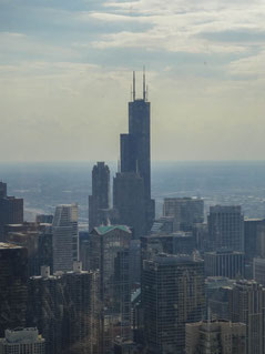 Blick zum Willis-Tower.