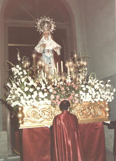 Nuevo trono de la Virgen de la Amargura, 1984