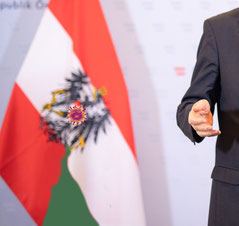 Die Unabhängige Bildungsgewerkschaft UBG kritisiert die geplante weitreichende Befügniserweiterung für Faßmann Bild:spagra