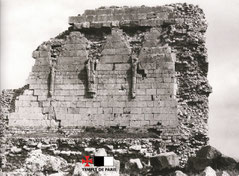 Mur de la Grande salle avec les retombées d'ogives - Chastel-Pèlerin - Athlit. Temple de Paris.