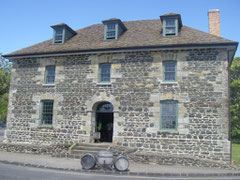 der Stone Store