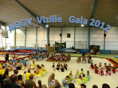 Rassemblement de tous les gymnastes compétition et loisir