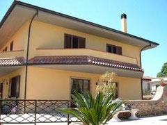 Vista dal giardino